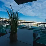 Marina With A View / 2 Bd Flat