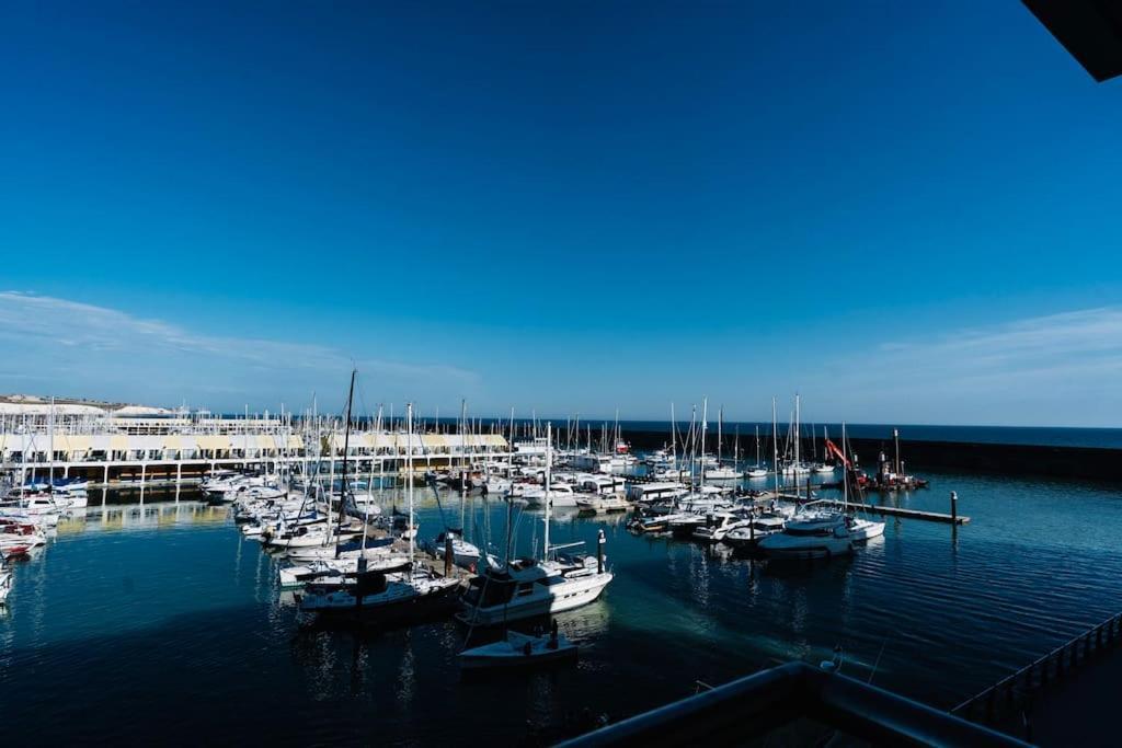 Marina With A View / 2 Bd Flat Apartment *